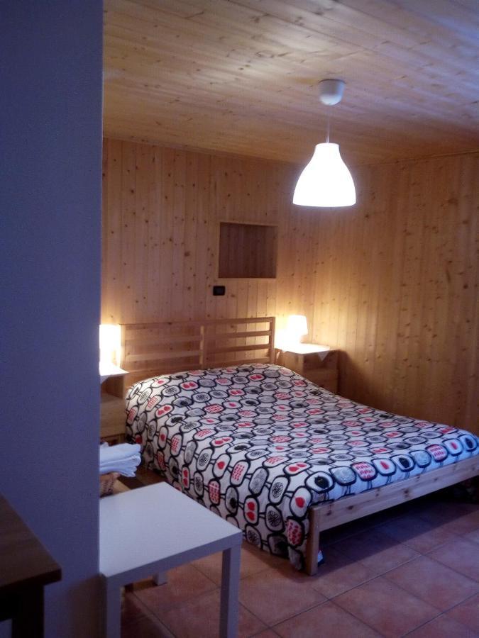 La Casa Antica Bed & Breakfast Pont-Saint-Martin Bagian luar foto