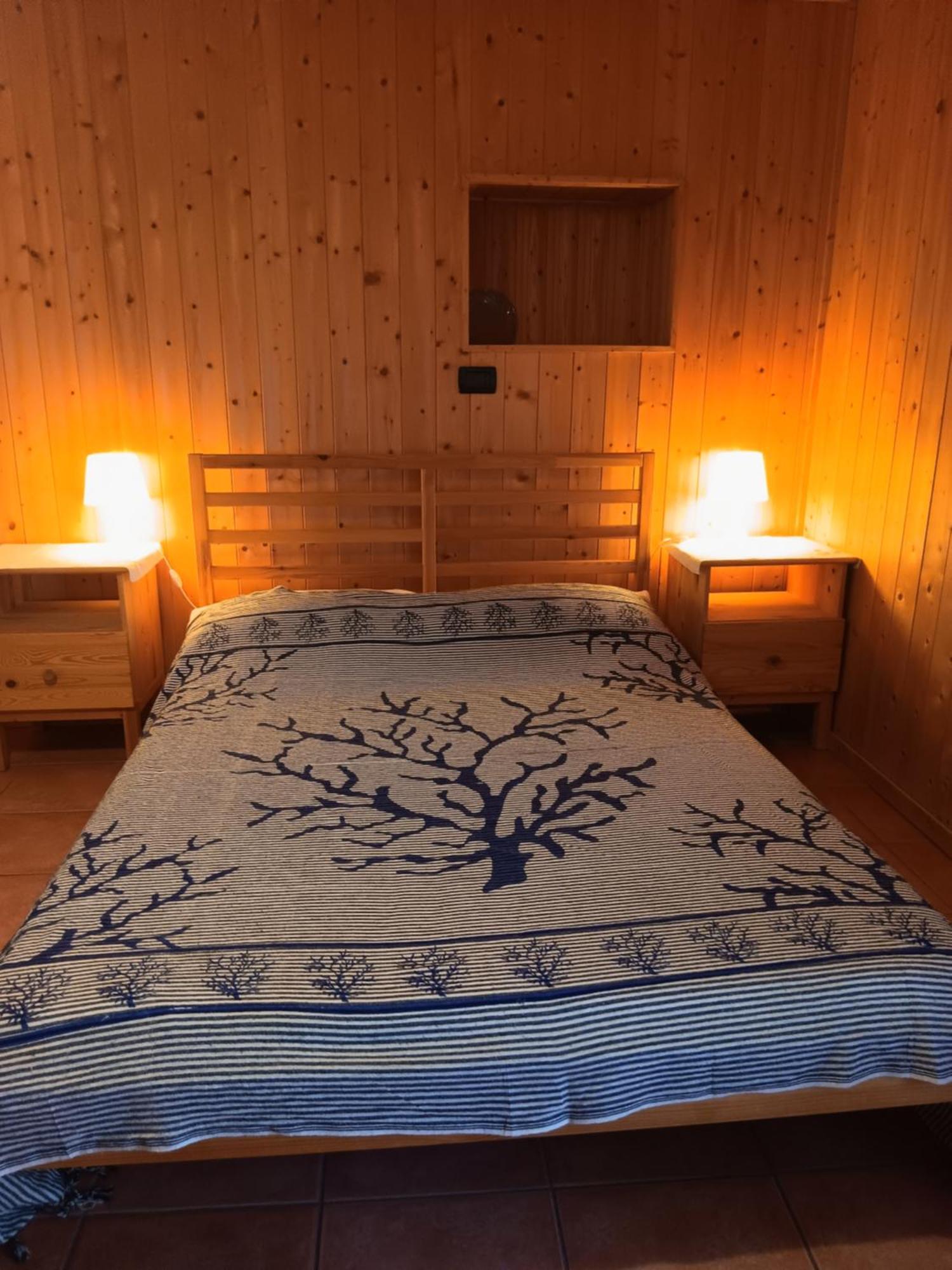 La Casa Antica Bed & Breakfast Pont-Saint-Martin Bagian luar foto